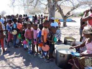 Providing school lunches to kids in Mozambique