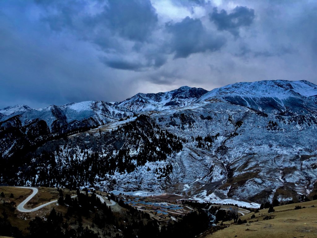 Warm Clothes for Nomad Students in Tibet