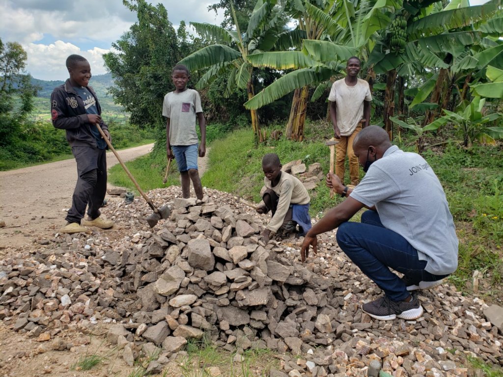 Building playground in Kabisine Village school