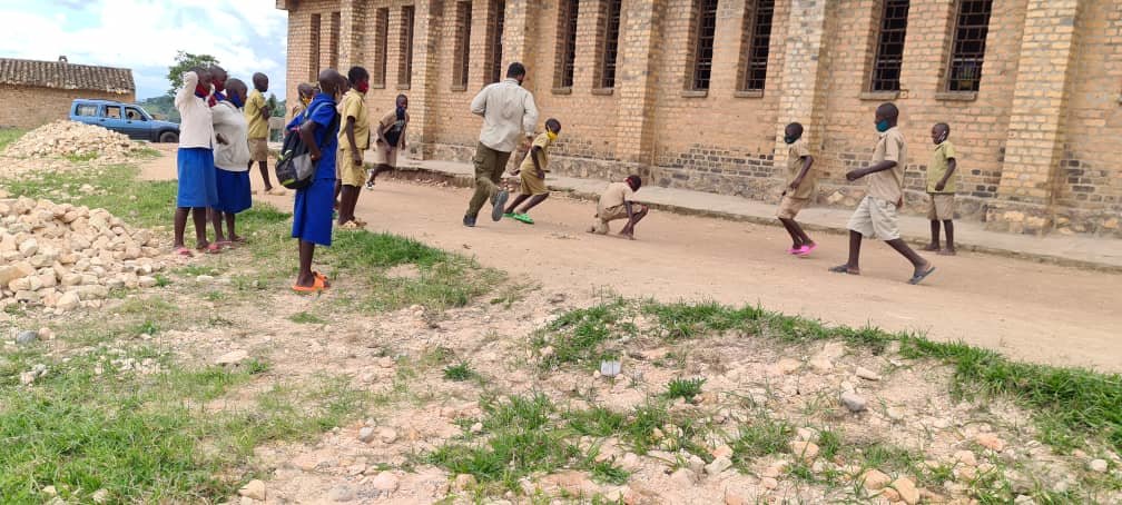 Building playground in Kabisine Village school