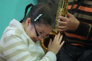 Soledad "touching" music