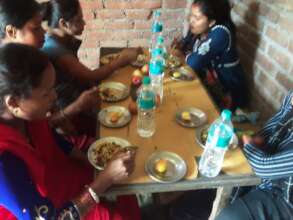 Pre-/post-partum women enjoying a nutritious meal