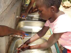 training on how to wash the hands.