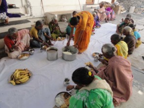 Poor SeniorCitizens at lunch giving by serudsindia