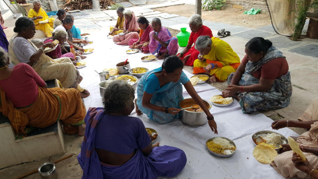 giving food donation for poor old age people india