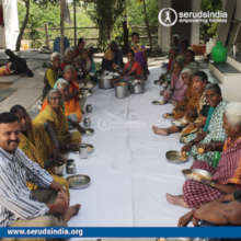 meal donations to poor elderly persons in india