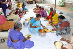 Ngo in Andhra Pradesh donating food for old people