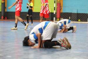 Praying after winning the semifinal match
