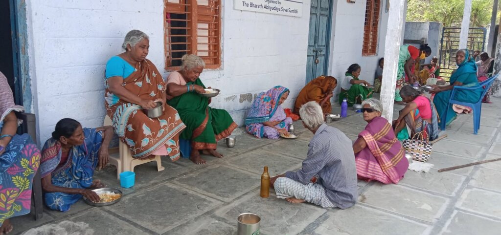 daily meal at Dasaripalem Slum