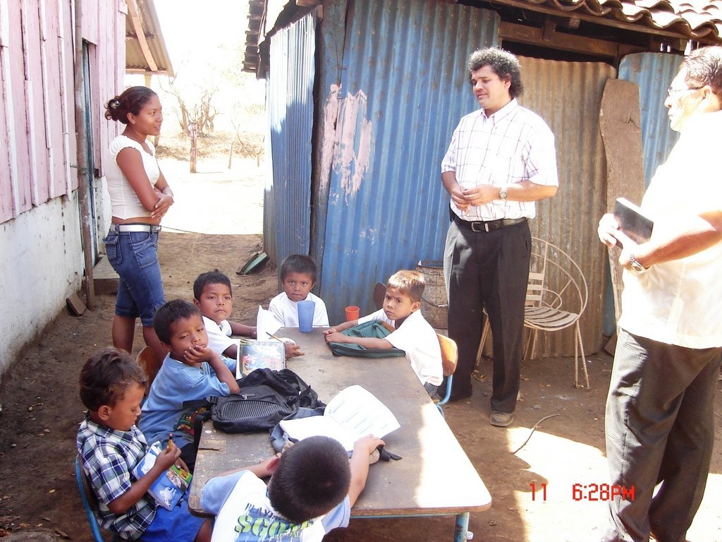 Educate & nutrition 1500 Nicaraguan poor children