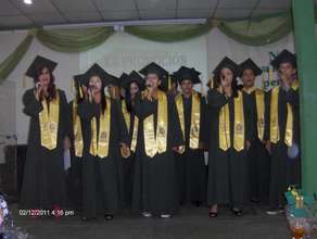 Colegio Verbo seniors sing for joy!