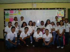 The teachers made a "Muchas Gracias" sign!