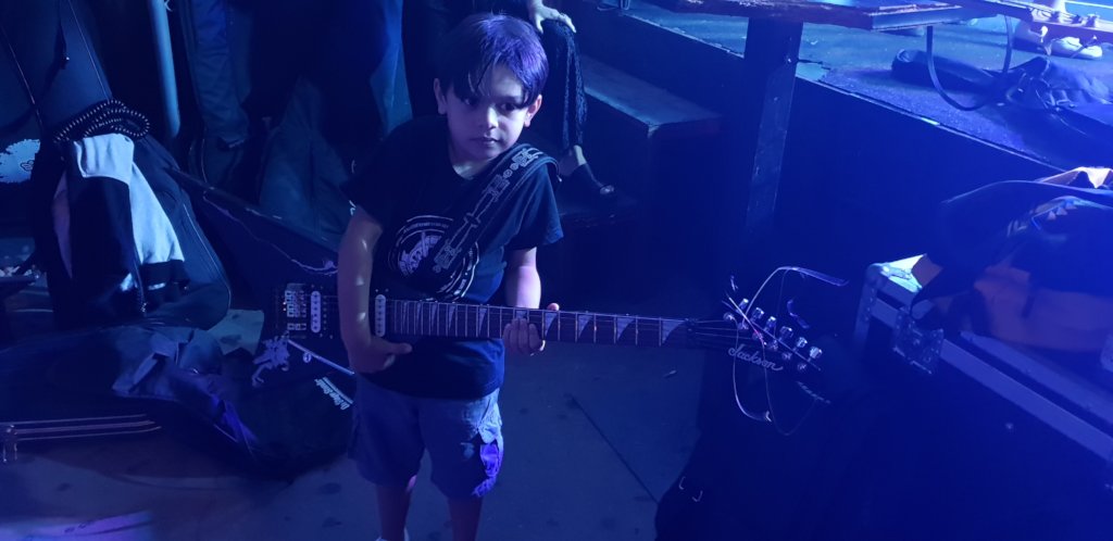 Support Roma Pupils Playing Music Instruments - MK