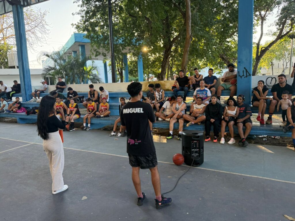 Presentacion del torneo de basquetbol