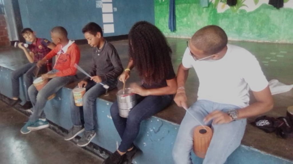 LAI goes to the Community