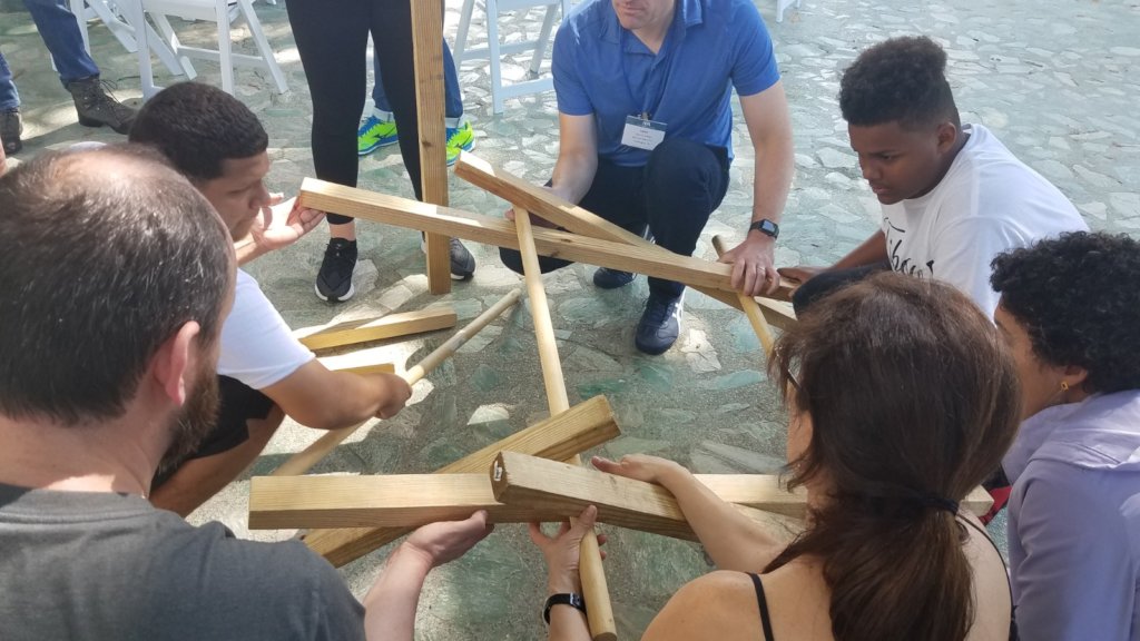 Give new skills to 80 at-risk youth in Puerto Rico