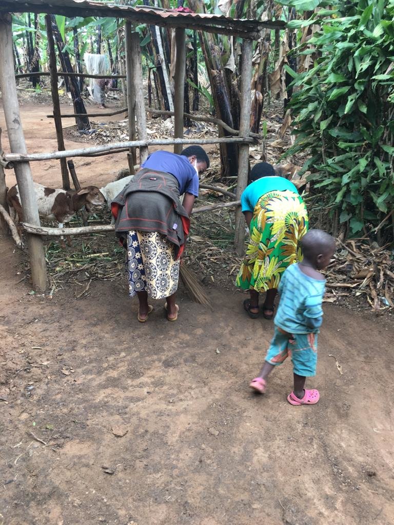 Poor children in Uganda need school