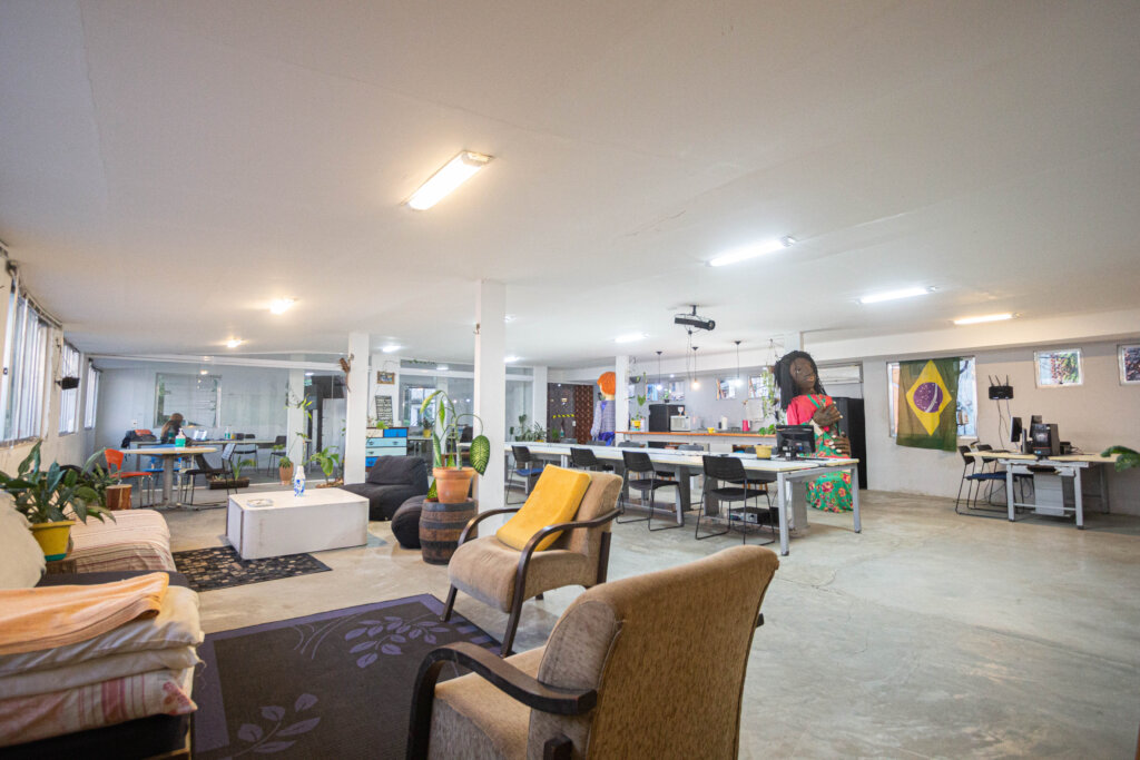 Empower Rio's Slums: Hub for Social Innovation