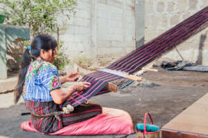 Weaving posture - an arduous task for craftswomen