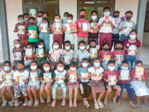 The new students receive stationery