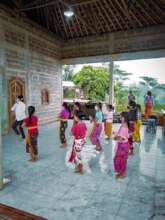 Balinese dance training