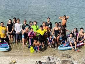 The Aventureros love practicing their water skills