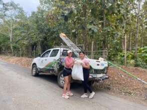 University Students, volunteers in seed collection