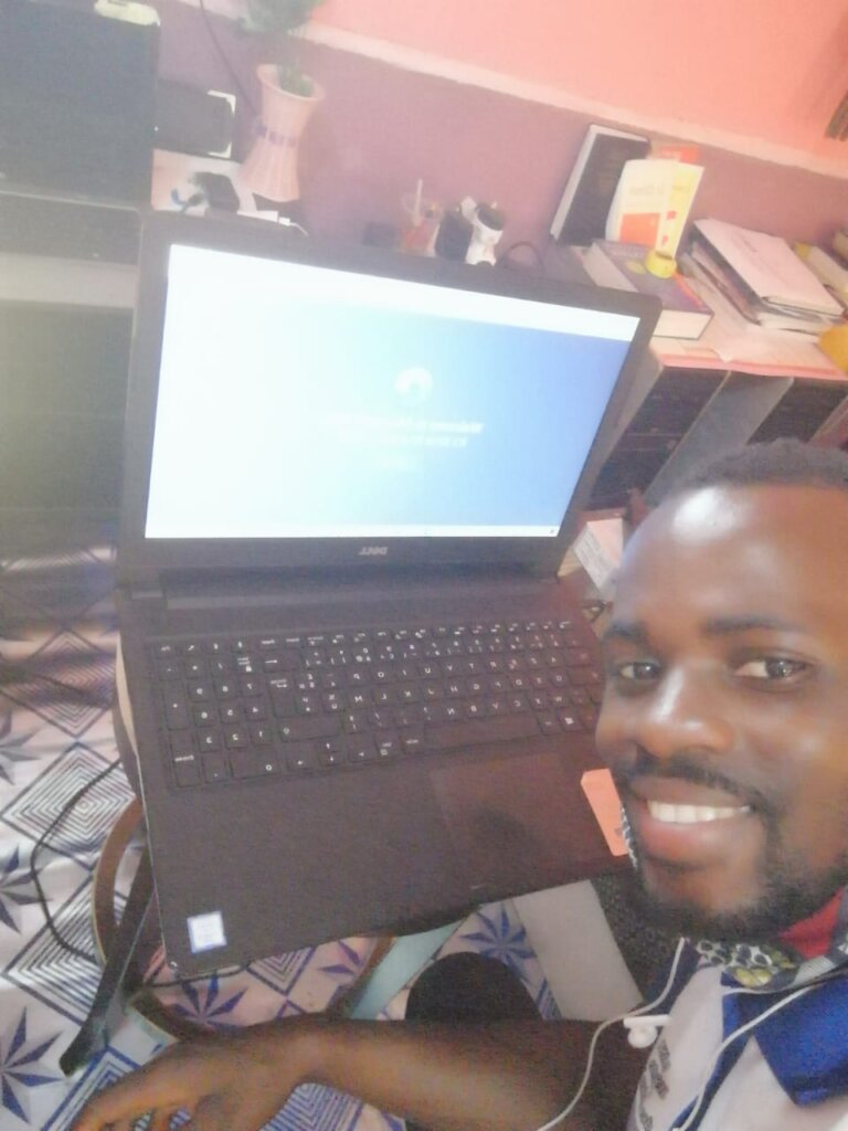 Brazzaville Congo student pioneer awarded computer