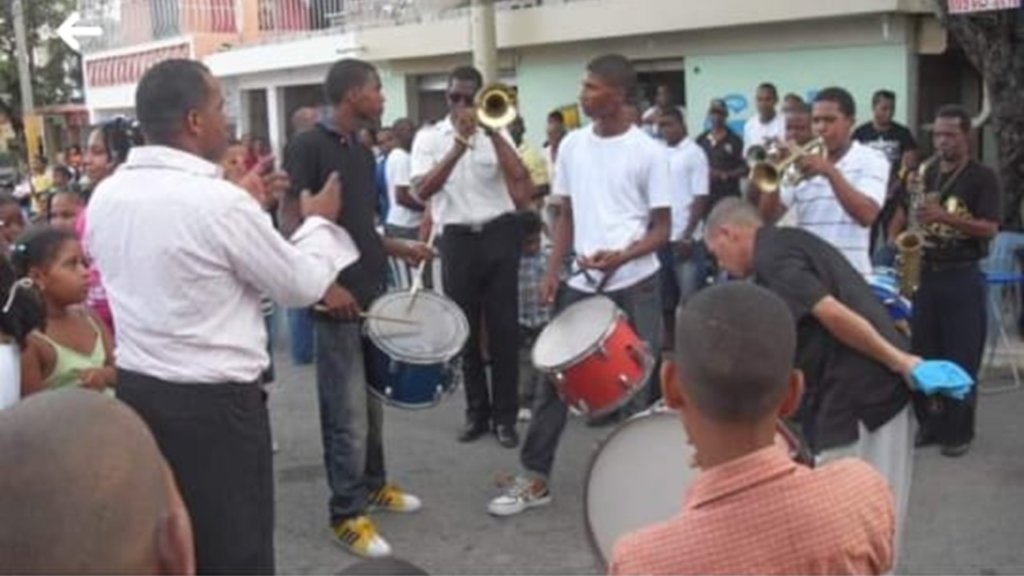 Free artistic training for 150 children in DR