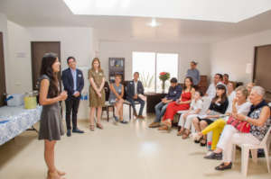 Student Lupita giving a speech to donors