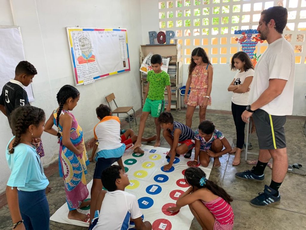 E-VEN : Evening the educational gap in Venezuela