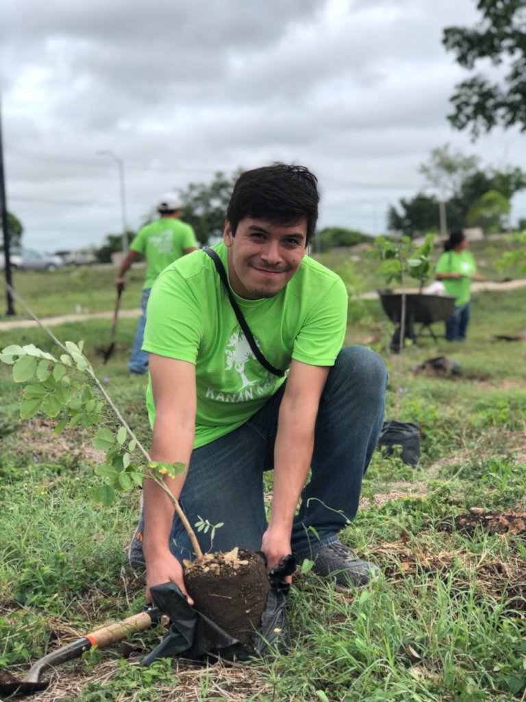 Support Foster to plant 4000 trees in Merida!