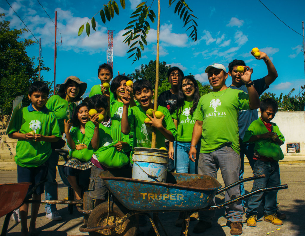 Support Foster to plant 4000 trees in Merida!