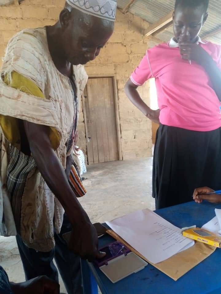 Give an education to 100 teenage mothers in Ghana