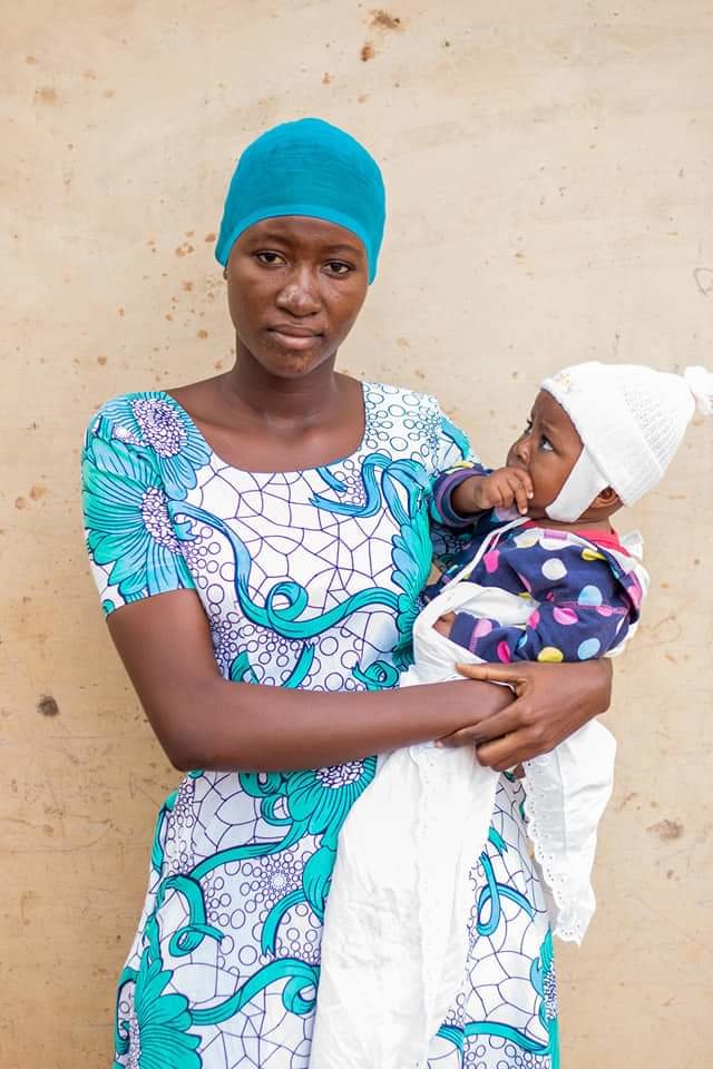 Give an education to 100 teenage mothers in Ghana