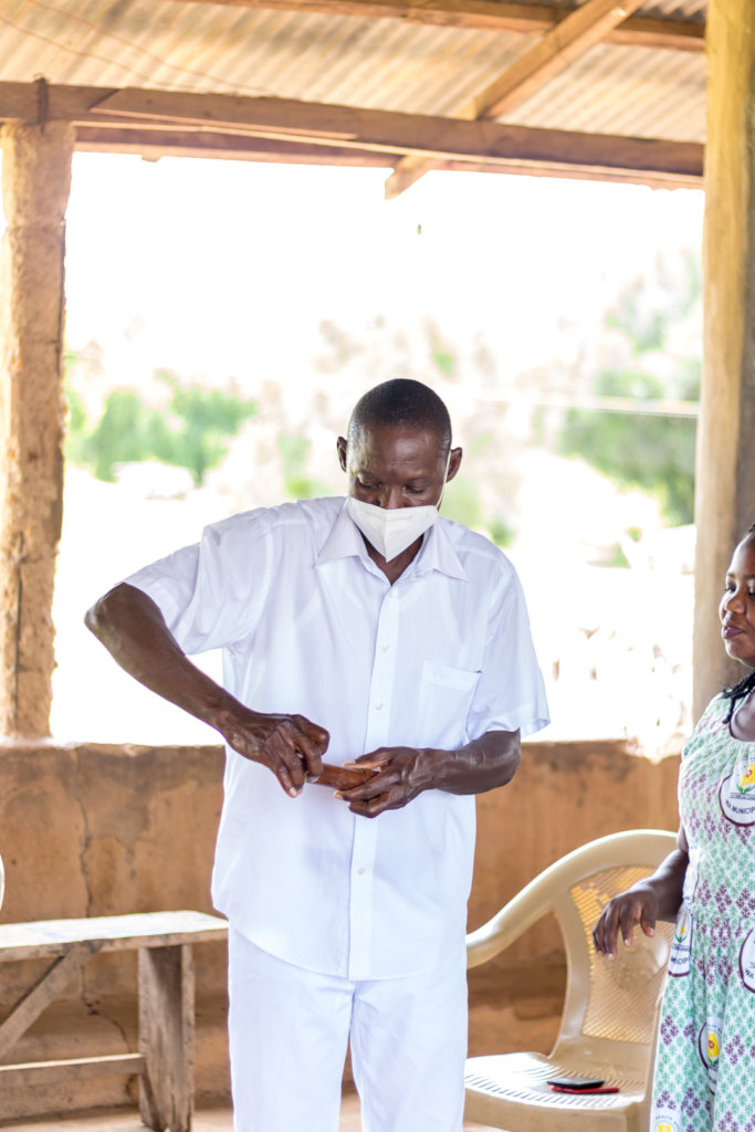 Give an education to 100 teenage mothers in Ghana