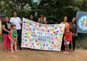 Flag for peace, Community collective production