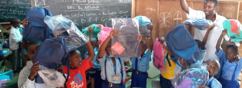 Give School Supplies To 600 Disadvantaged Students