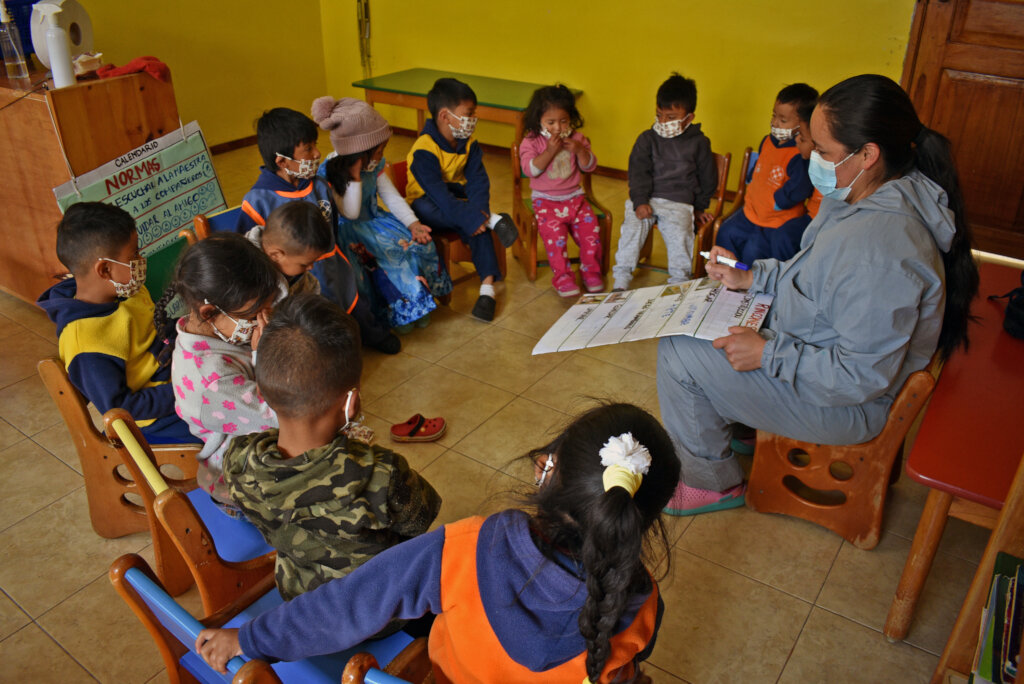 Educate and empower 200 kids at-risk in Ecuador