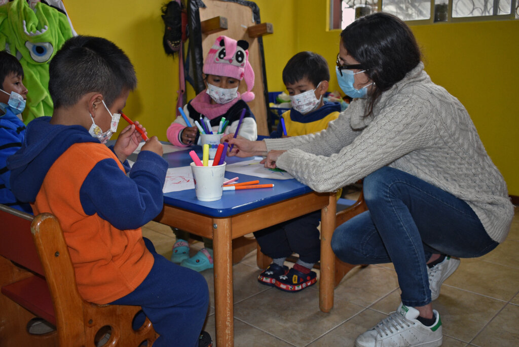 Educate and empower 200 kids at-risk in Ecuador