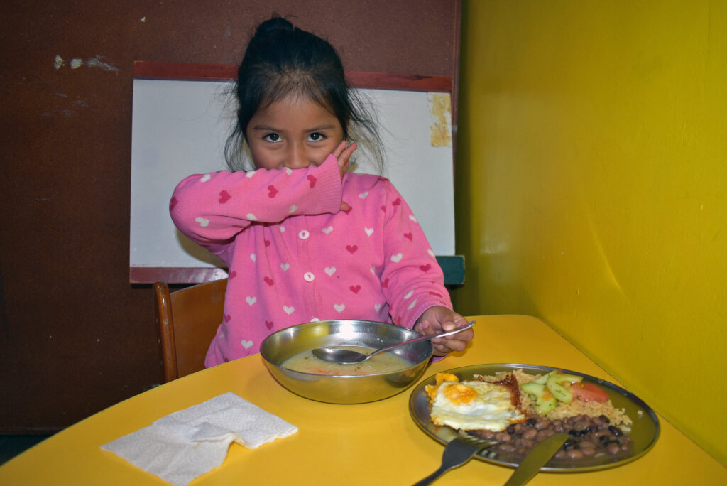 Educate and empower 200 kids at-risk in Ecuador