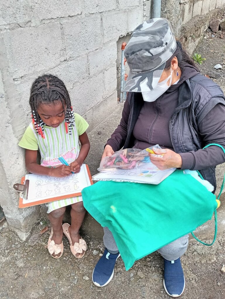 Educate and empower 200 kids at-risk in Ecuador