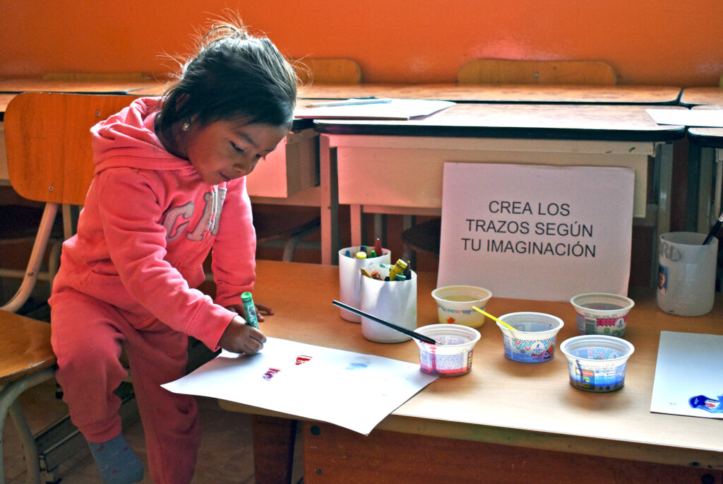 Educate and empower 200 kids at-risk in Ecuador