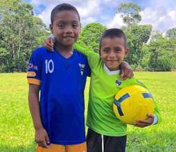 Ellos suenan con ser futbolistas profesionales