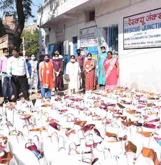 HELPING THE POOR IN BIHAR INDIA TO SURVIVE COVID