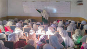 End illiteracy in Pakistan by 2025