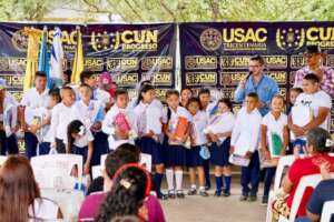 Las Guacamayas children at University