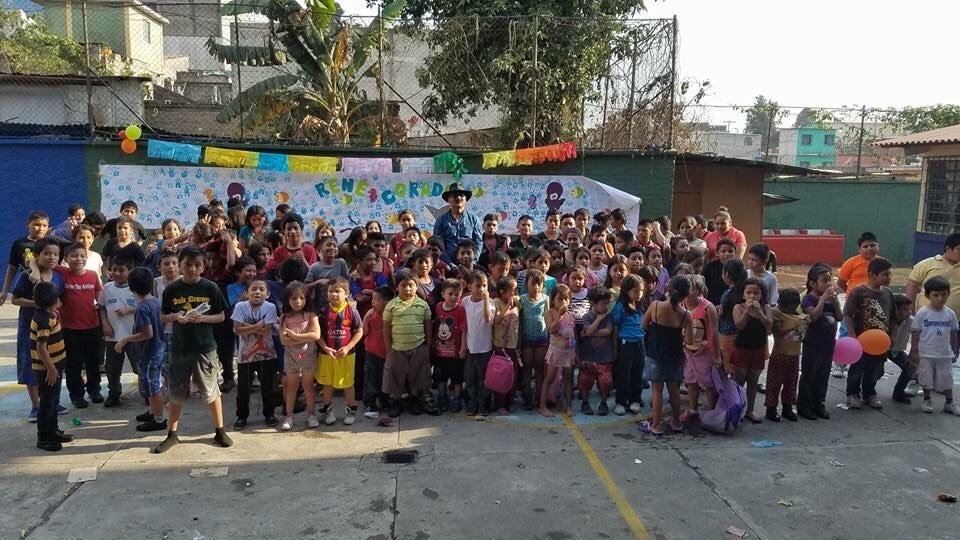 Give scholarships to poor students in Guatemala