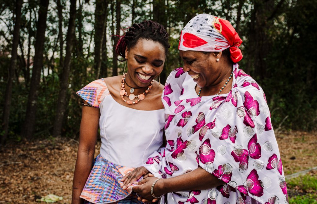 Free Family Photos for Refugees/Disaster Survivors