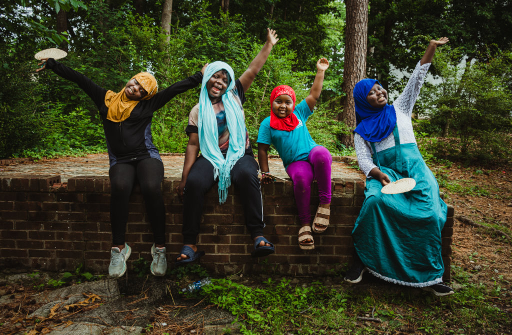 Free Family Photos for Refugees/Disaster Survivors